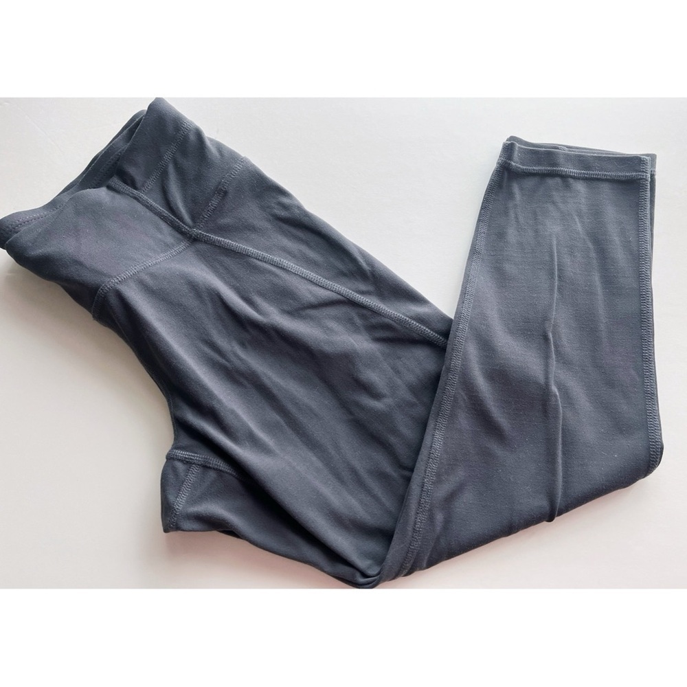prAna • Grey Momento Yoga Capris Leggings